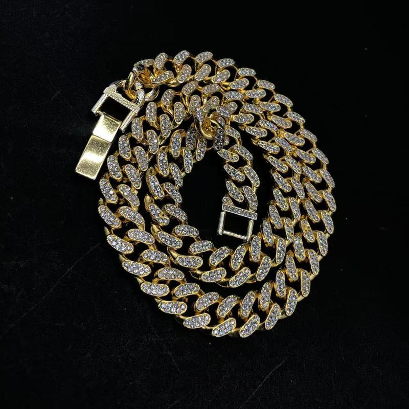 Cuban Chain Hip-Hop Style Personalized Pendant Necklace. Perfect for Parties, Everyday Wear, and Versatile with Any Outfit.