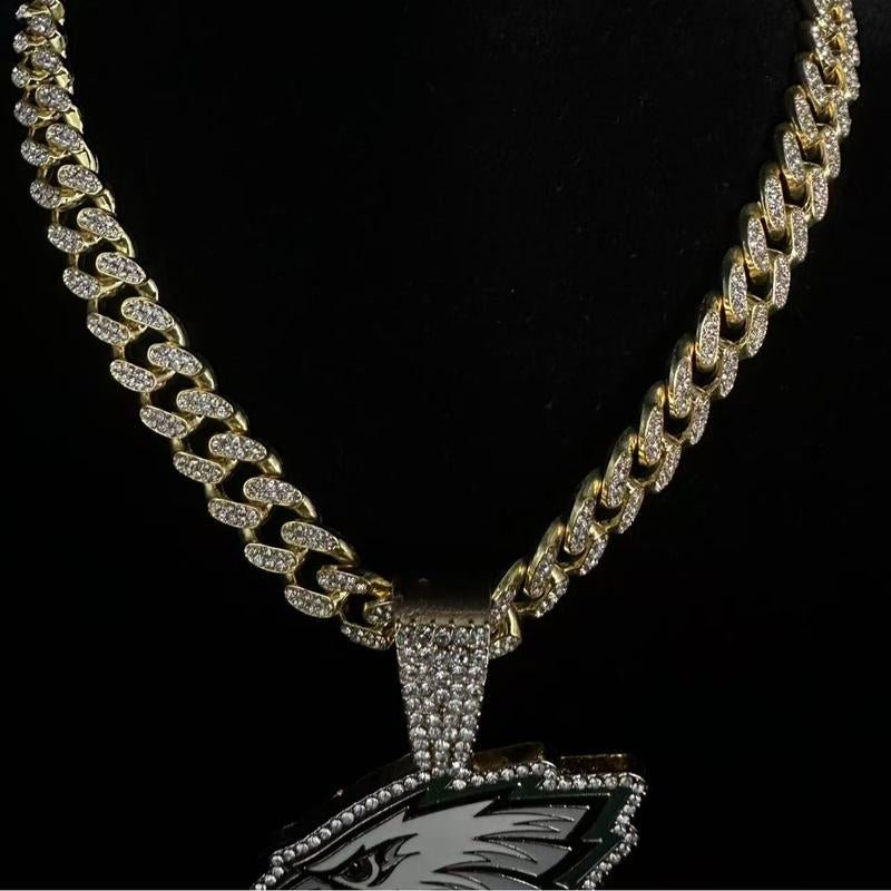 Cuban Chain Hip-Hop Style Personalized Pendant Necklace. Perfect for Parties, Everyday Wear, and Versatile with Any Outfit.