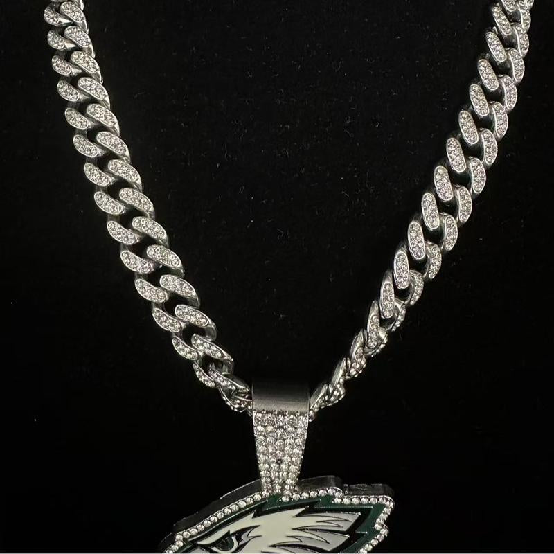 Cuban Chain Hip-Hop Style Personalized Pendant Necklace. Perfect for Parties, Everyday Wear, and Versatile with Any Outfit.